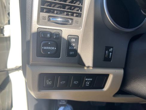 Used 2014 Toyota Sequoia Platinum image 63