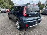 Used 2017 Kia Soul + image 6