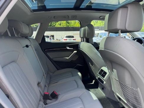 Used 2019 Audi Q5 2.0T Premium Plus w/ Premium Plus Package AWD/4WD image 9