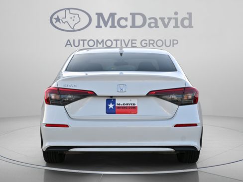 Used 2024 Honda Civic EX image 4