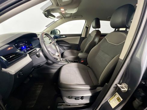 Used 2024 Volkswagen Taos SE image 14