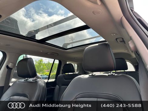 Used 2023 Jeep Grand Cherokee L Limited w/ Trailer Tow Group (B) AWD/4WD image 37