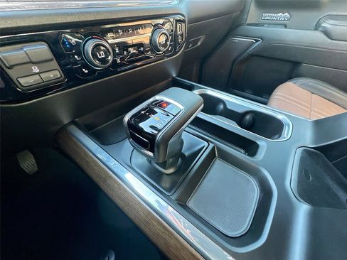 Used 2023 Chevrolet Silverado 1500 High Country w/ Z71 Off-Road Package image 15