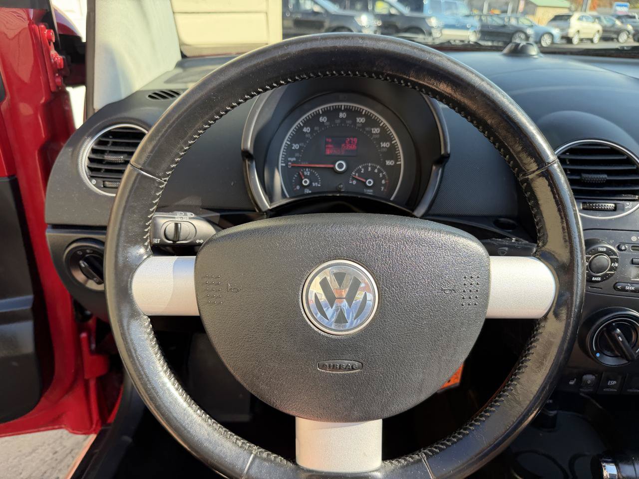 Used 2010 Volkswagen Beetle Convertible FWD image 19