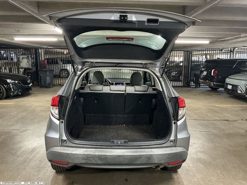 Used 2022 Honda HR-V LX image 10