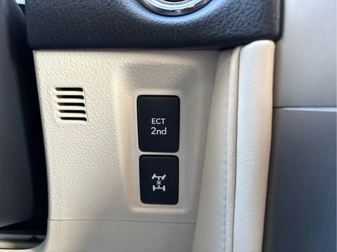 Used 2020 Lexus GX 460 Premium image 24