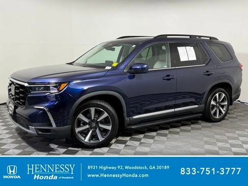 Used 2023 Honda Pilot Touring image 1