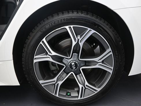 Used 2020 Kia Stinger GT-Line w/ Sun & Sound Package AWD/4WD image 42