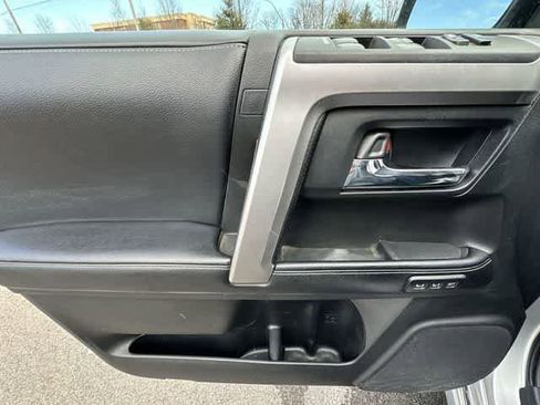 Used 2019 Toyota 4Runner Limited image 19