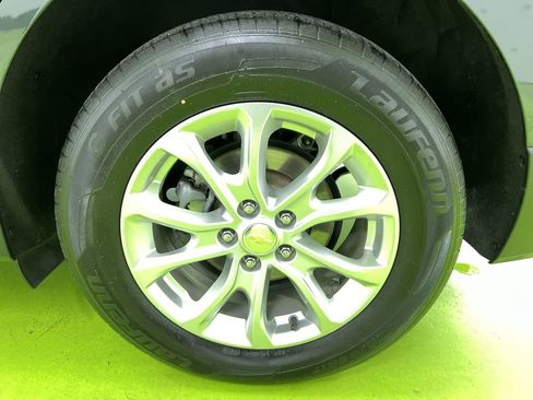 Used 2020 Chevrolet Equinox LT AWD/4WD image 14