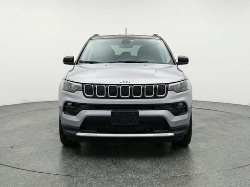 Used 2025 Jeep Compass Limited AWD/4WD image 2