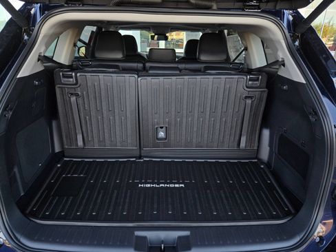 Certified 2026 Toyota Highlander Limited AWD/4WD image 24