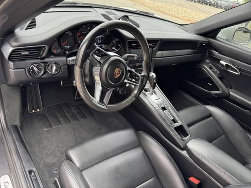 Used 2018 Porsche 911 Targa 4 GTS AWD/4WD image 16