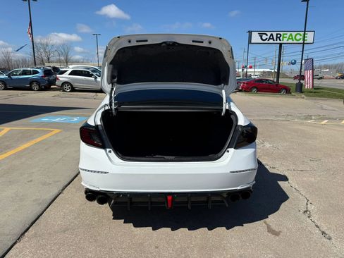 Used 2018 Honda Accord LX image 12