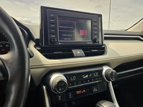 Used 2021 Toyota RAV4 XLE w/ XLE Grade Weather Package AWD/4WD image 25