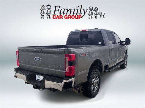 Used 2024 Ford F250 Lariat image 3