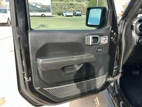 Certified 2021 Jeep Gladiator Overland w/ Popular Equipment Package image 15