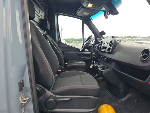Used 2019 Mercedes-Benz Sprinter 144 Cargo image 8