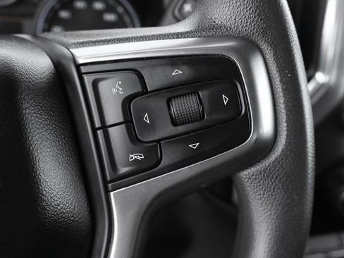 Used 2020 Chevrolet Silverado 1500 LT image 24