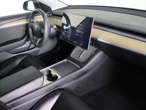 Used 2021 Tesla Model 3 Standard Range Plus image 26