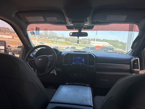 Used 2021 Ford F250 XLT w/ XLT Premium Package image 13