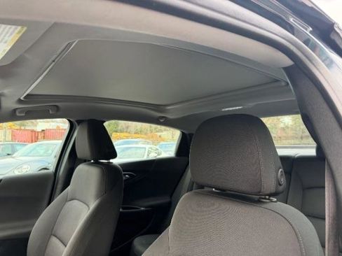 Used 2021 Chevrolet Malibu LT image 27