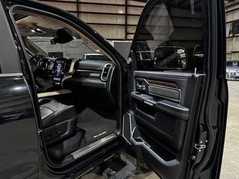 Used 2019 RAM 2500 Laramie image 25