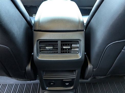 Used 2022 Ford Edge SEL w/ Convenience Package image 17