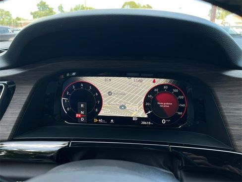 Used 2024 Volkswagen Atlas SEL image 12