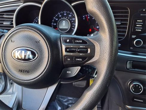 Used 2015 Kia Optima LX image 17