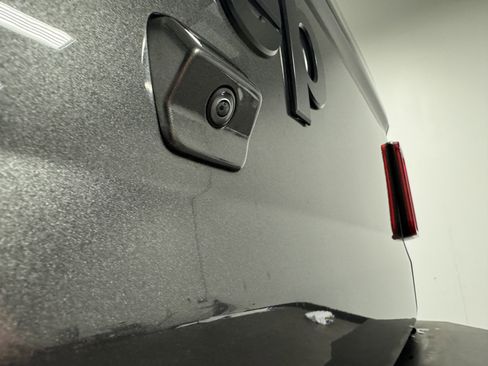 Used 2022 Jeep Gladiator Sport image 11