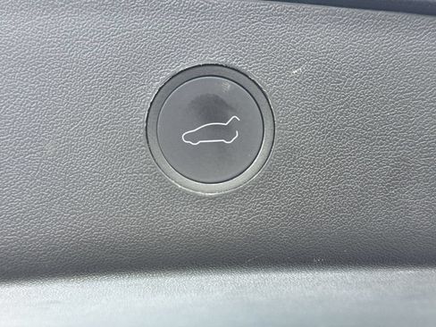 Used 2023 Tesla Model 3 Standard Range RWD image 18