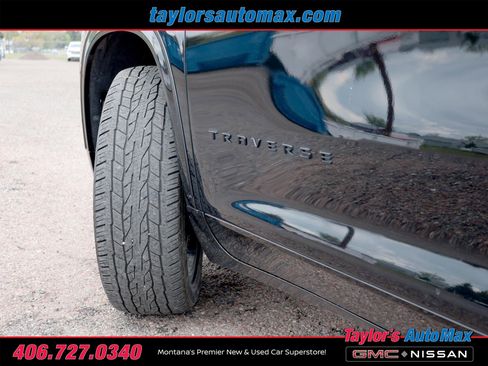 Used 2024 Chevrolet Traverse RS AWD/4WD image 41