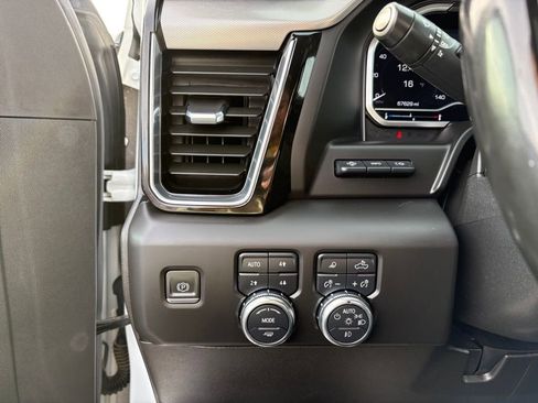 Used 2024 GMC Sierra 3500 Denali w/ Denali Reserve Package AWD/4WD image 23