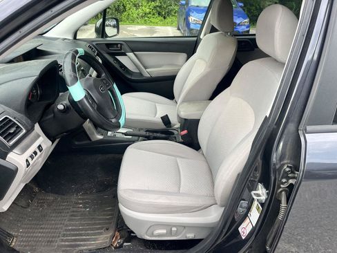 Used 2016 Subaru Forester 2.5i Premium AWD/4WD image 12