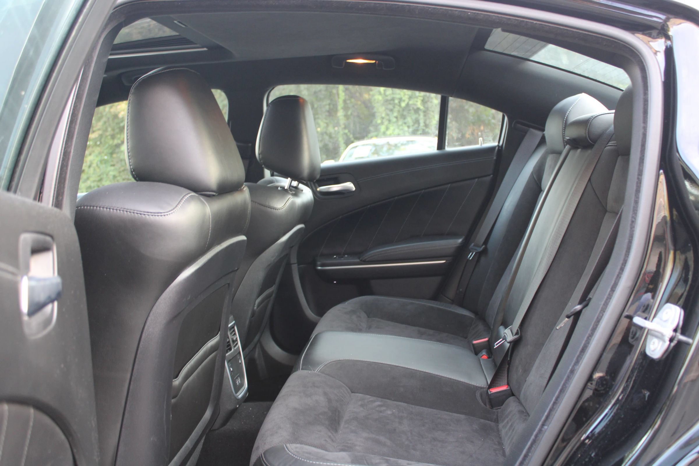 Used 2022 Dodge Charger Scat Pack w/ Dynamics Package RWD image 15
