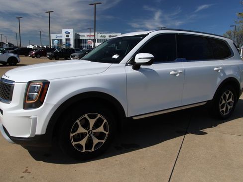 Used 2020 Kia Telluride EX image 19
