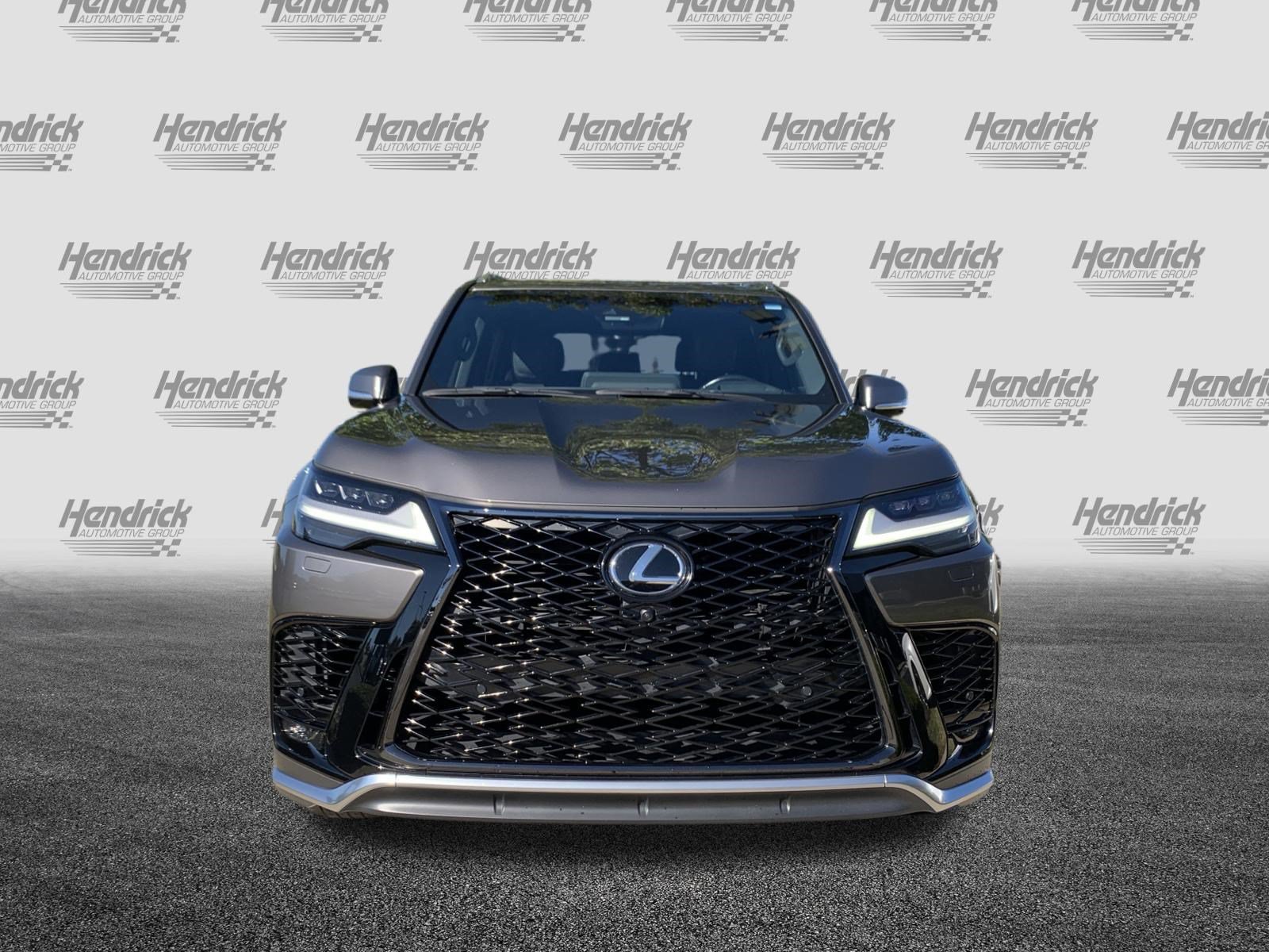 Used 2022 Lexus LX 600 F Sport w/ Accessory Package (Z1) AWD/4WD image 3