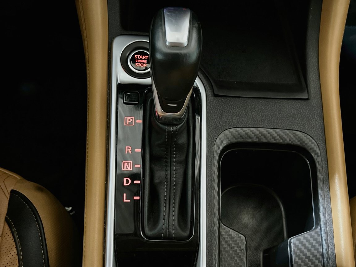 Used 2022 Nissan Sentra SV w/ SV Premium Package FWD image 12