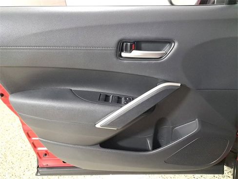 Used 2023 Toyota Corolla Cross XSE w/ Convenience Package image 21
