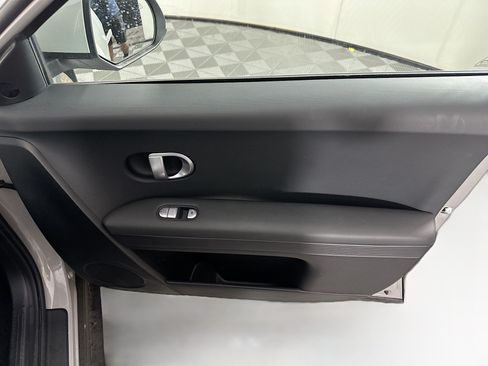 Used 2024 Hyundai Ioniq 5 SEL RWD image 32