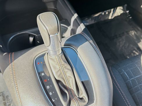 Used 2024 Honda HR-V Sport image 15