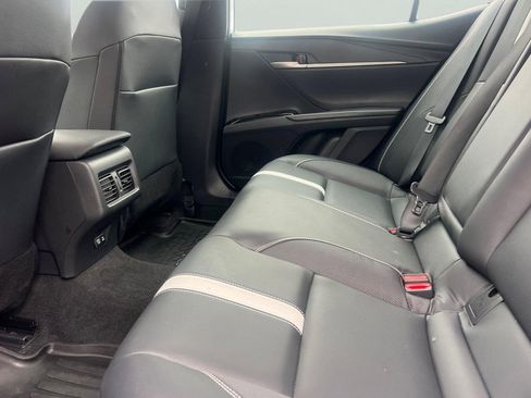 Certified 2025 Toyota Camry SE image 6