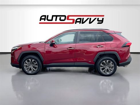 Used 2022 Toyota RAV4 Limited image 4