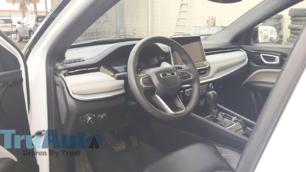 Used 2024 Jeep Compass Limited AWD/4WD image 22