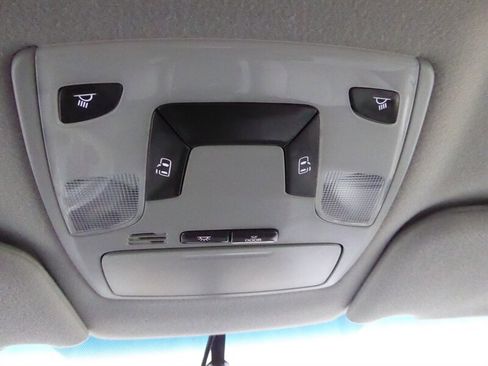 Used 2014 Toyota Sienna LE image 15