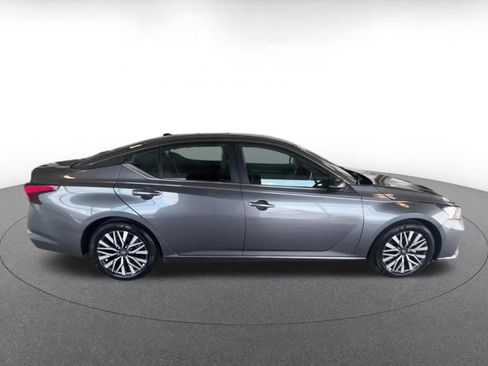 Used 2026 Nissan Altima 2.5 SV FWD image 16