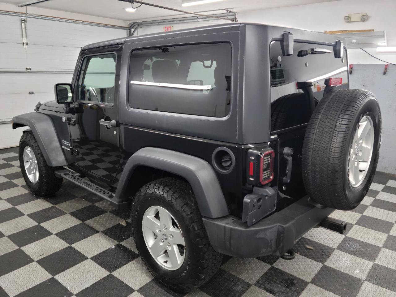 Used 2012 Jeep Wrangler Sport AWD/4WD image 7