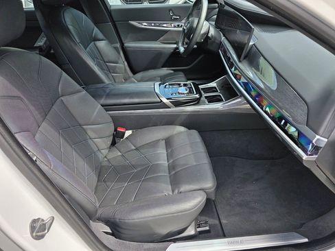 Certified 2023 BMW i7 xDrive60 AWD/4WD image 26