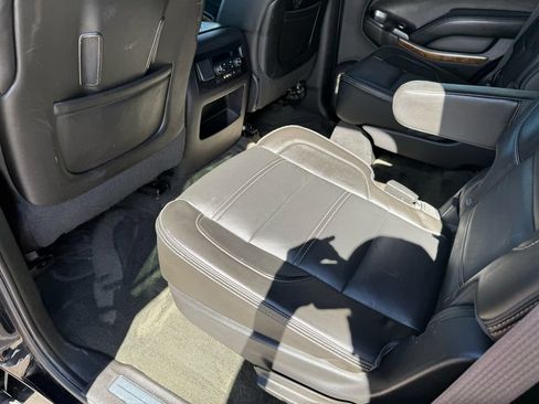 Used 2015 GMC Yukon Denali w/ Touring Package AWD/4WD image 29